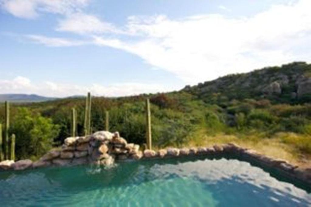 Sasa Safari Camp & Tours Vila Outjo Exterior foto