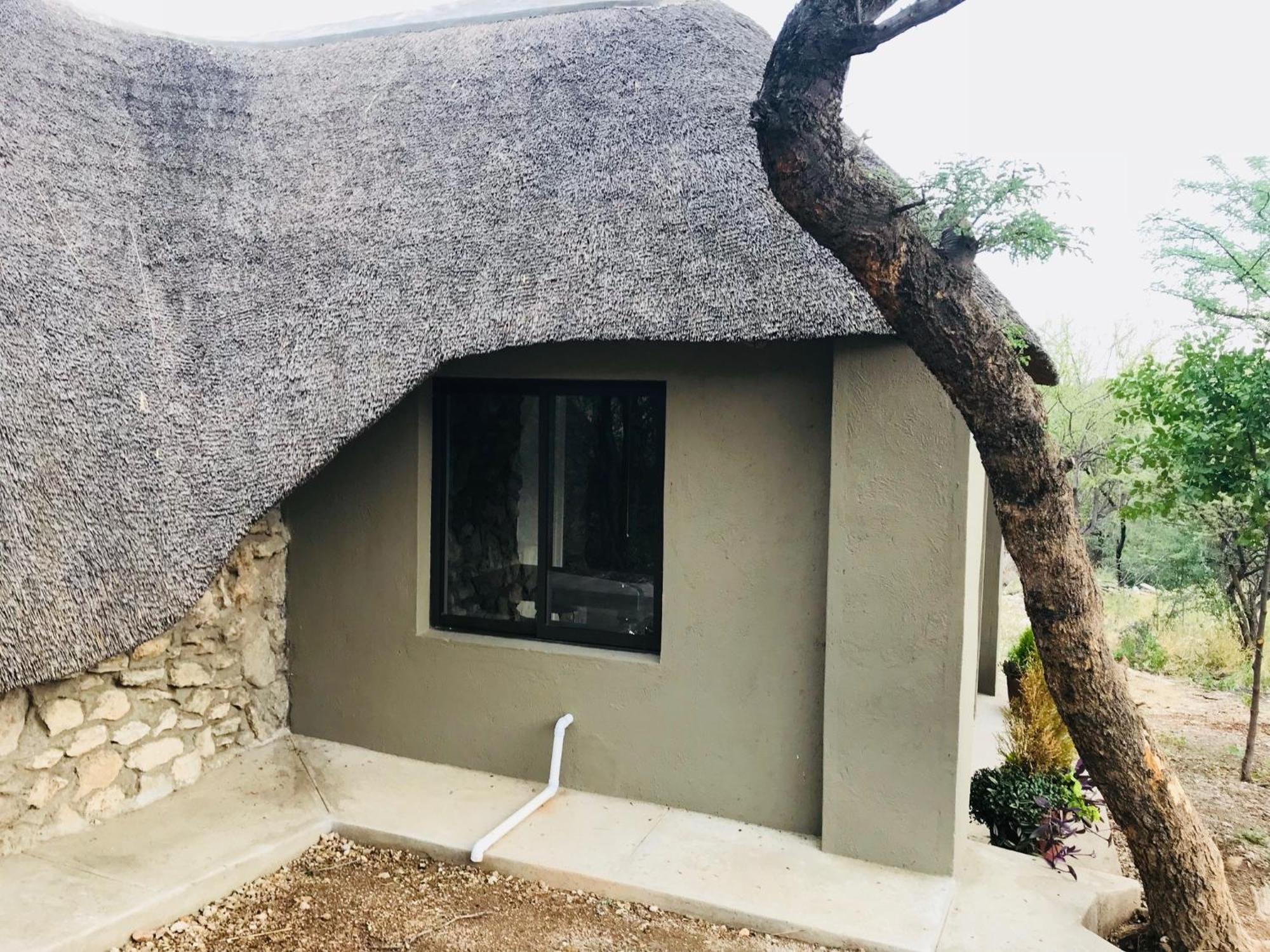 Sasa Safari Camp & Tours Vila Outjo Exterior foto